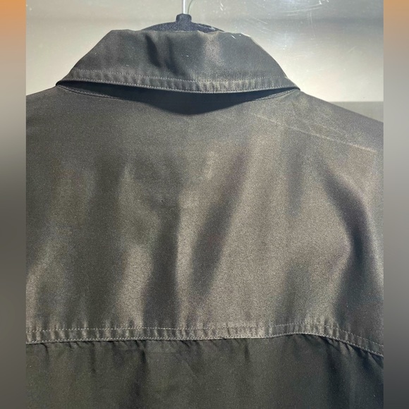 Dark green Button up Shirt in Velvet texture - Picture 4 of 4